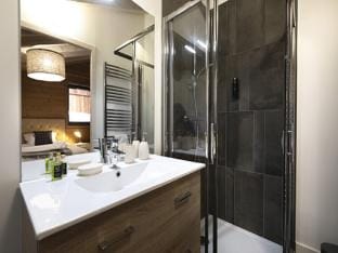 Cozy apartment in La Rosiere with ski access Apartment in Montvalezan