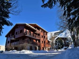 Mountain Retreat for 6 Guests Apartment in Les Deux Alpes