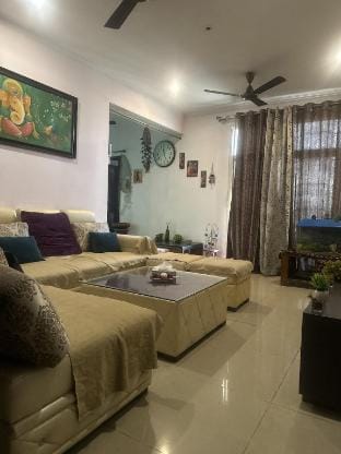 Richa home  Apartment in Noida