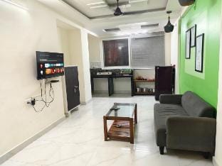cozy 2bhk +kitchen near Calangute beach goa Apartment in Calangute
