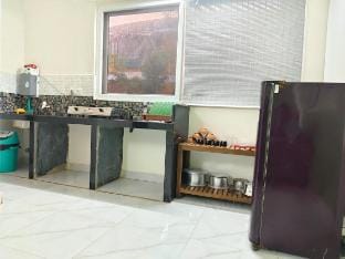 cozy 2bhk +kitchen near Calangute beach goa Apartment in Calangute