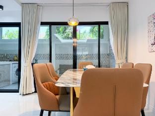 Smart 3BR Townhouse in Laguna Park 65/20 Apartment in Choeng Thale