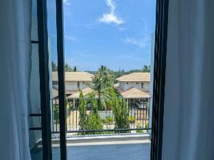Smart 3BR Townhouse in Laguna Park 65/20 Apartment in Choeng Thale