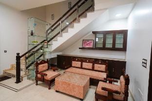 Luxury Modern 6BHK- Posh Locality, Garden, Terrace Vacation rental in Jaipur