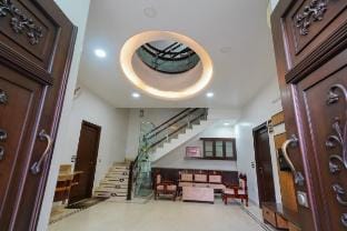 Luxury Modern 6BHK- Posh Locality, Garden, Terrace Vacation rental in Jaipur
