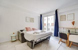 Grand studio -Paris Centre Vacation rental in Paris