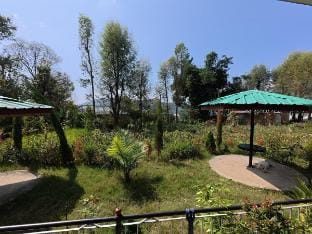 Vin’s Villa & Caffè – Rooftop Sunset View. Vacation rental in Punjab, India