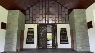 The Majestic Estate – 6-Bedroom Private Villa Vacation rental in Pa Klok