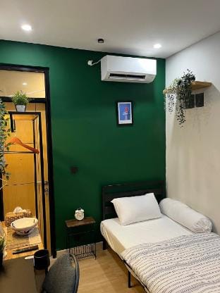 Modern & Cozy Room in Kemayoran – Perfect for One Vacation rental in Jakarta