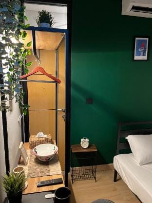 Modern & Cozy Room in Kemayoran – Perfect for One Vacation rental in Jakarta