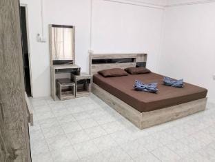 Phuket Town Escape 2 | Dank Dynasty Homes Phuket Vacation rental in Wichit