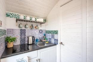 Hideaway Pod near Loch Ness for a tranquil retreat Vacation rental in Scotland