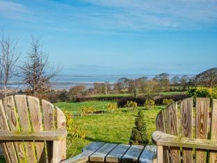 Cottage in Talacre with Stunning Sea Views Vacation rental in Llanasa
