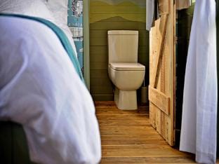 Shepherds Hut on Llyn Peninsula near Snowdonia Vacation rental in Wales