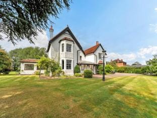Holiday Home near Beaches  Cafes, UK Vacation rental in Aylesbury Vale
