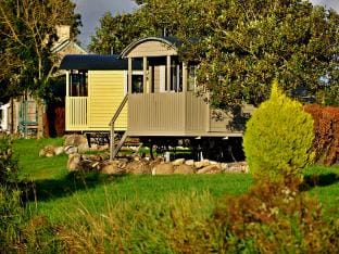 Shepherds Hut on Llyn Peninsula, Near Snowdonia Vacation rental in Wales