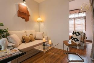 Sunny House 3Bedrooms 1min walk to Hoan Kiem Lake Vacation rental in Hanoi
