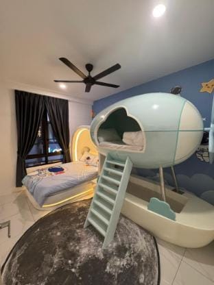 Totoo Homestay SPACESHIp/Kids Friendly/2 bedroom/ Vacation rental in Brinchang