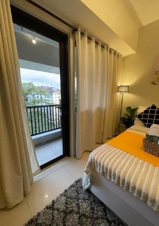 Baguio Condo with Romantic Balcony, Near Session Vacation rental in Baguio