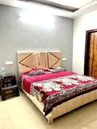 Private Room in Shared Flat with Attached Washroom Vacation rental in Punjab, India