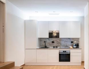 Duomo Luca Stay Luxury Studio Suite 106 Vacation rental in Milan