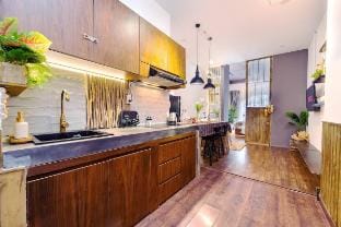 Spacious Suite w/ Lift | Central Ben Thanh D1 Vacation rental in Ho Chi Minh City