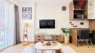Airport Oasis Near Pune Airport Symbiosis College Vacation rental in Pune