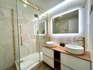 Apartment 4* - 60 sqm - Parc des Expositions - 6p Vacation rental in Issy-les-Moulineaux