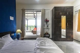 Riverside 4BHK |Pool & Lawn| Family & Pet Friendly Vacation rental in Maharashtra