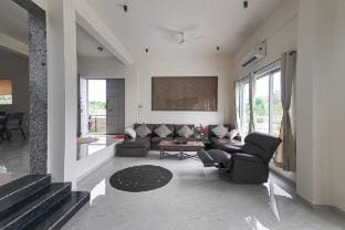 Riverside 4BHK |Pool & Lawn| Family & Pet Friendly Vacation rental in Maharashtra