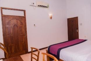 Double Room in Beachside Villa, Mirissa- Sri Lanka Vacation rental in Mirissa