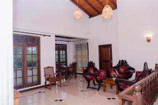 Double Room – Near Thalaramba Beach, Mirissa Vacation rental in Kamburugamuwa