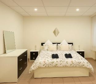 Kamer in menen Vacation rental in Flanders