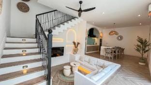 Modern Sanctuary– Luxury 3BR Escape in Berawa Vacation rental in North Kuta
