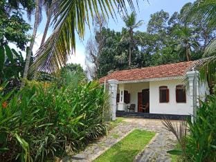 COLONIAL DOOWA GADARA HOME STAY Vacation rental in Southern Province