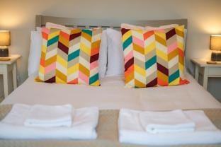 Your Own Private Pool House - Cambridge - Sleeps 9 Vacation rental in Cambridge