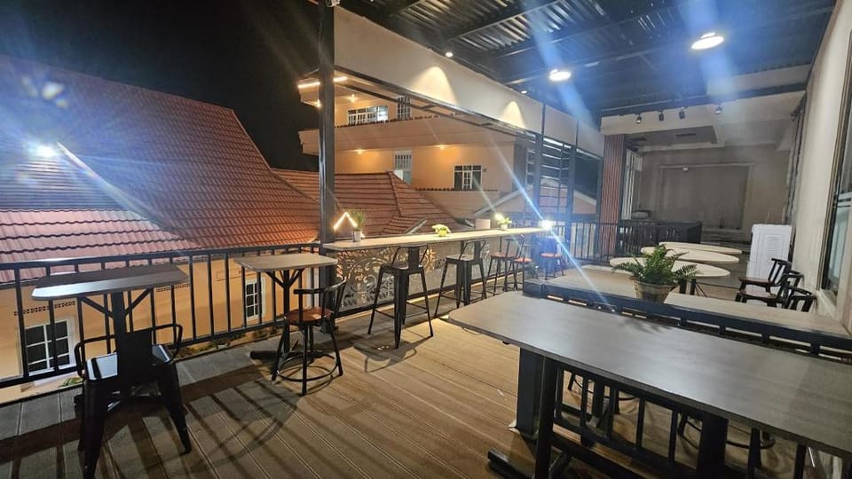 Guest House 10 Bukittinggi (Hotel Syariah) Hotel in West Sumatra, Indonesia