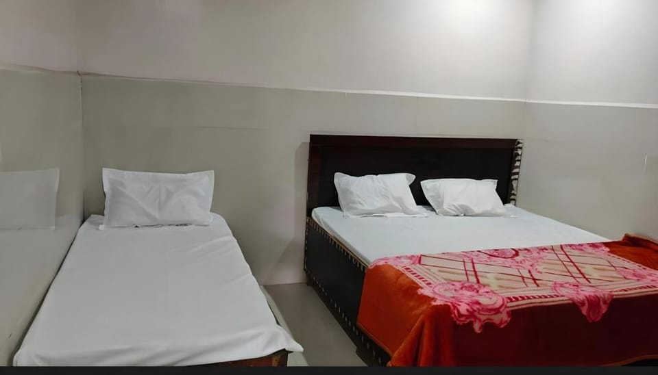 Guru Kripa Dham Bed and Breakfast in Uttar Pradesh