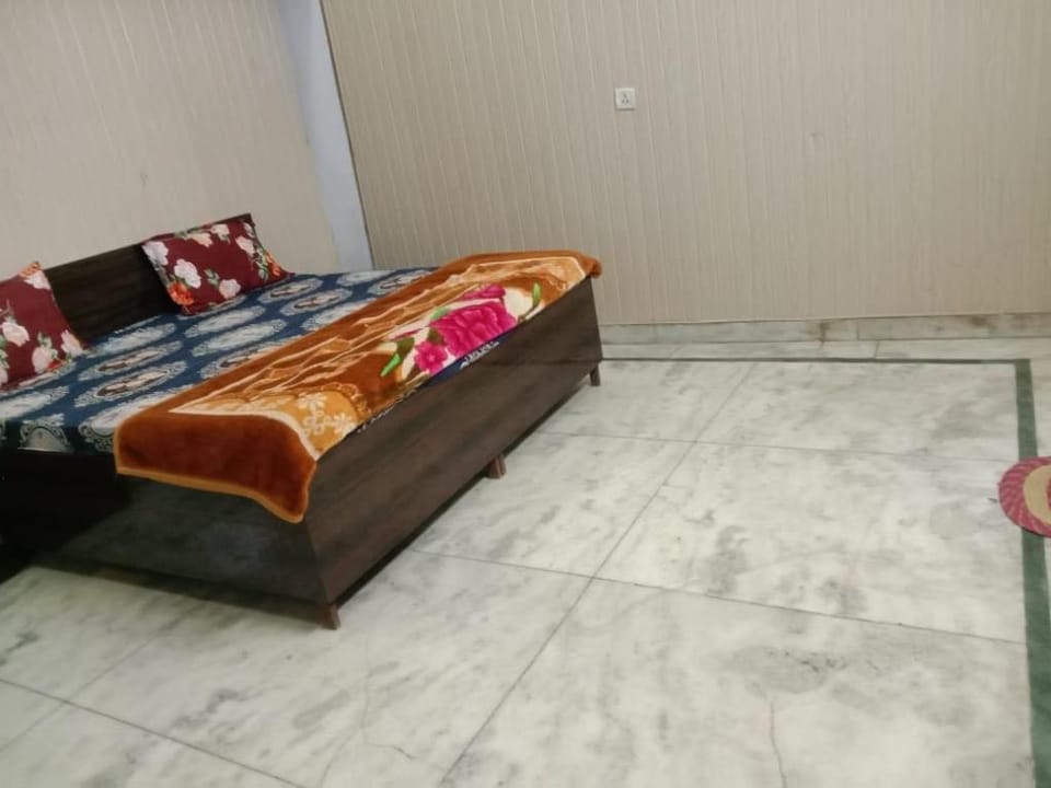 Guru Kripa Dham Bed and Breakfast in Uttar Pradesh