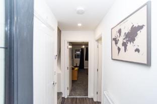 Hawthorne House - Central Telford - With Parking Vacation rental in Telford