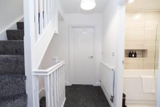 Hawthorne House - Central Telford - With Parking Vacation rental in Telford