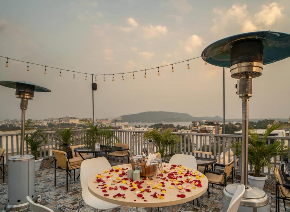 MAYA'S MANOR - A Luxury Lake View Boutique Hotel Hotel in Udaipur