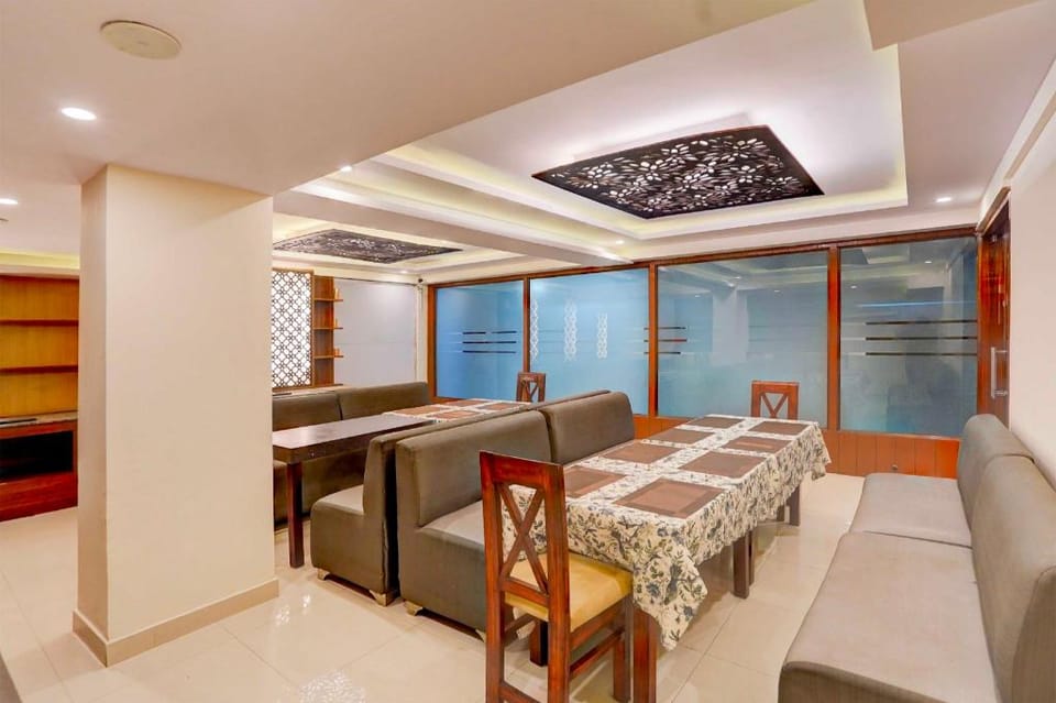 Townhouse Oak Dehradun Parade Ground Hotel in Chennai