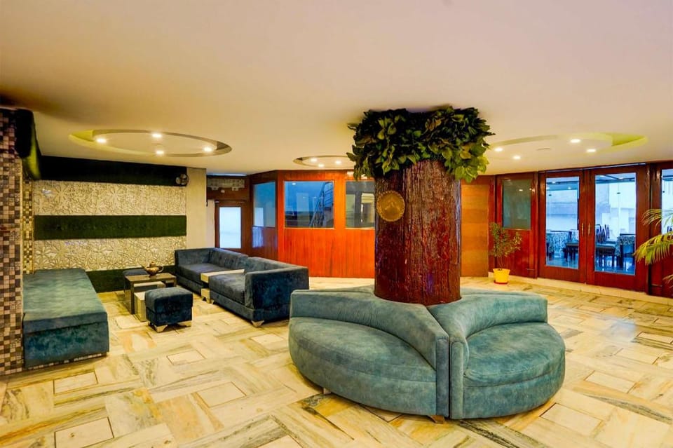 Townhouse Oak Dehradun Parade Ground Hotel in Chennai