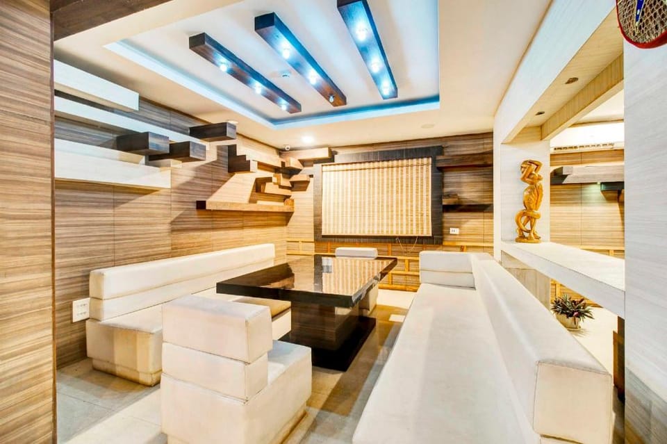 Townhouse Guwahati Roodraksh Mall Hotel in Maharashtra