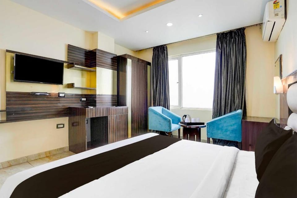 Collection O Dehradun Doon Medical College Hotel in Haryana