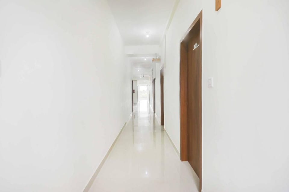 Townhouse Bangalore Hosahalli Bus Station Hotel in India