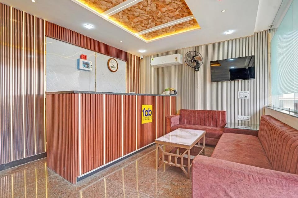 FabHotel The Grand Luxury Stay Hotel in Agra
