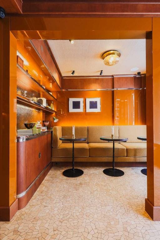 Confidential Room-5, stone's throw from the Louvre Apartment in Paris