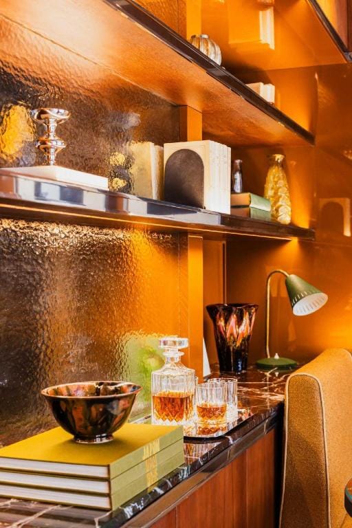 Confidential Room-5, stone's throw from the Louvre Apartment in Paris